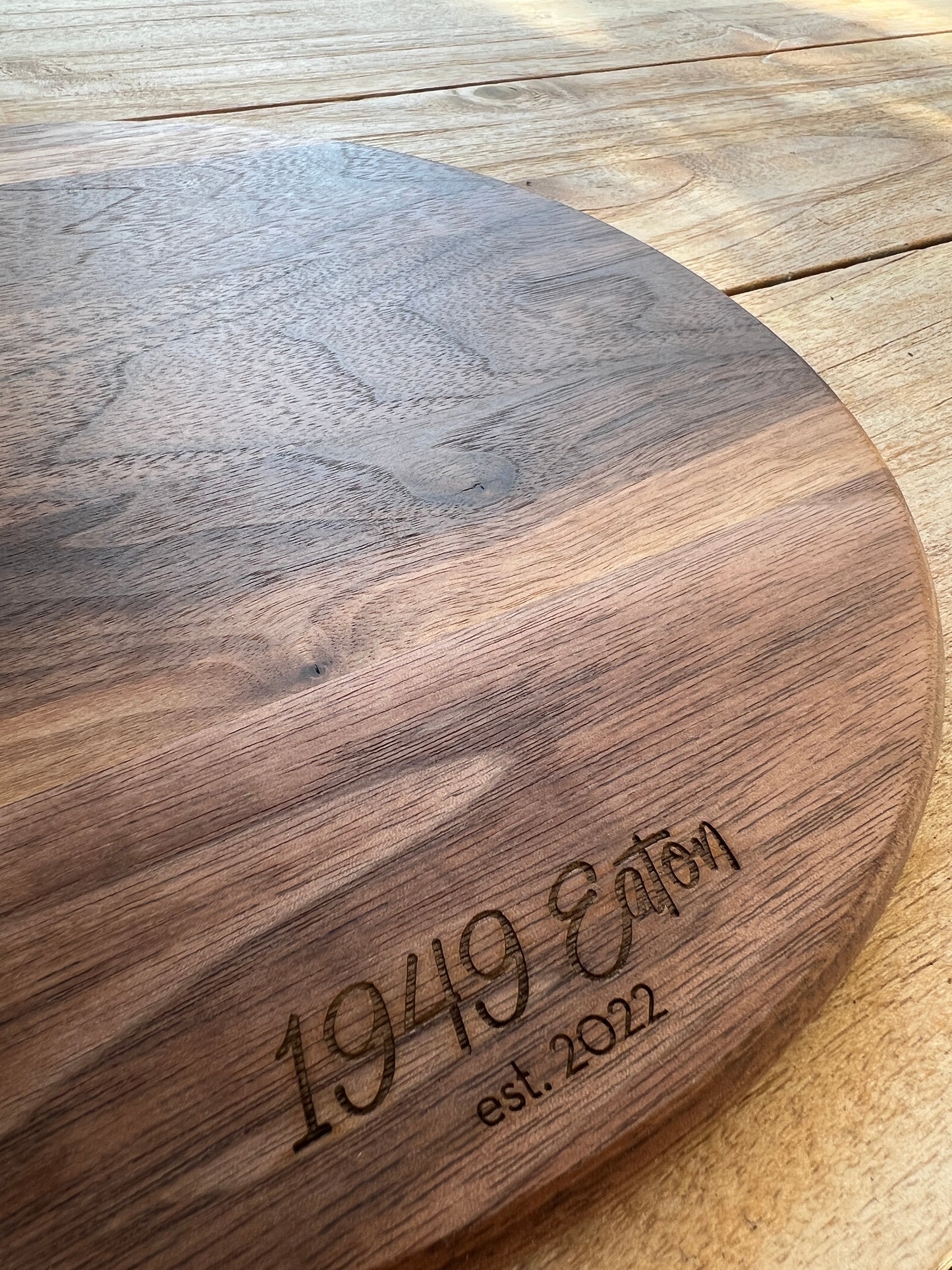 Circle Walnut Board